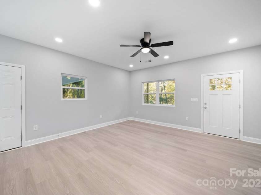 400 El Bethel Road, Kings Mountain, NC 28086.  MLS# CAR4315708, YatesRealty ID 2111. 