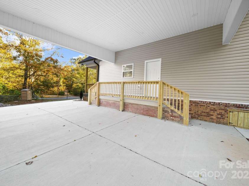 400 El Bethel Road, Kings Mountain, NC 28086.  MLS# CAR4315708, YatesRealty ID 2111. Carport