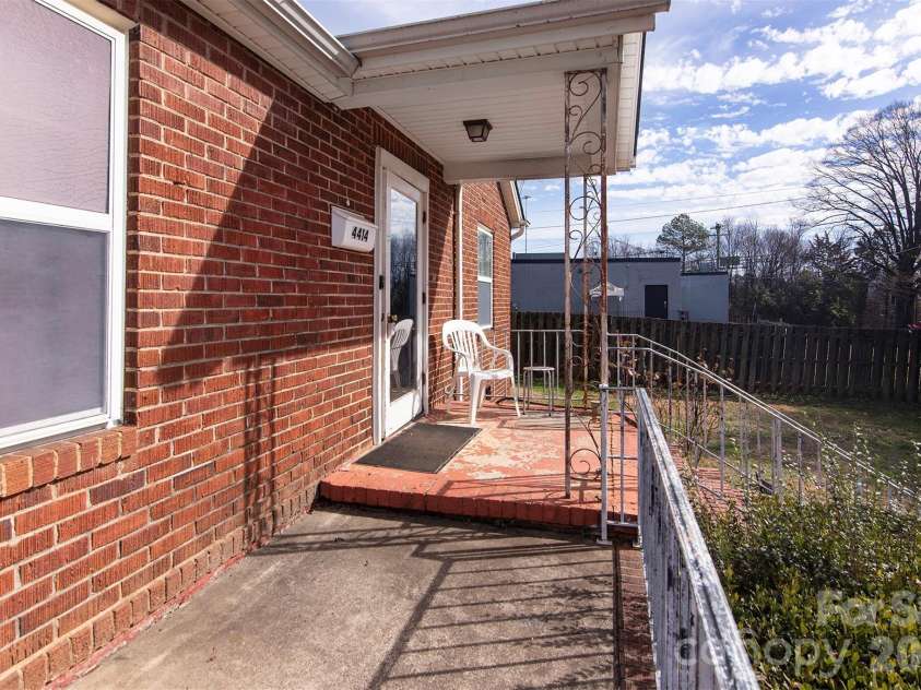 4414 Major Street, Charlotte, NC 28208.  MLS# CAR4349572, YatesRealty ID 2111. 