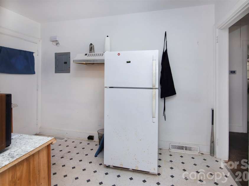 4414 Major Street, Charlotte, NC 28208.  MLS# CAR4349572, YatesRealty ID 2111. 