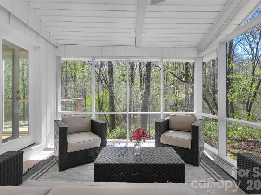359 Rainbow Lake Drive, Brevard, NC 28712.  MLS# CAR4364404, YatesRealty ID 21110. 