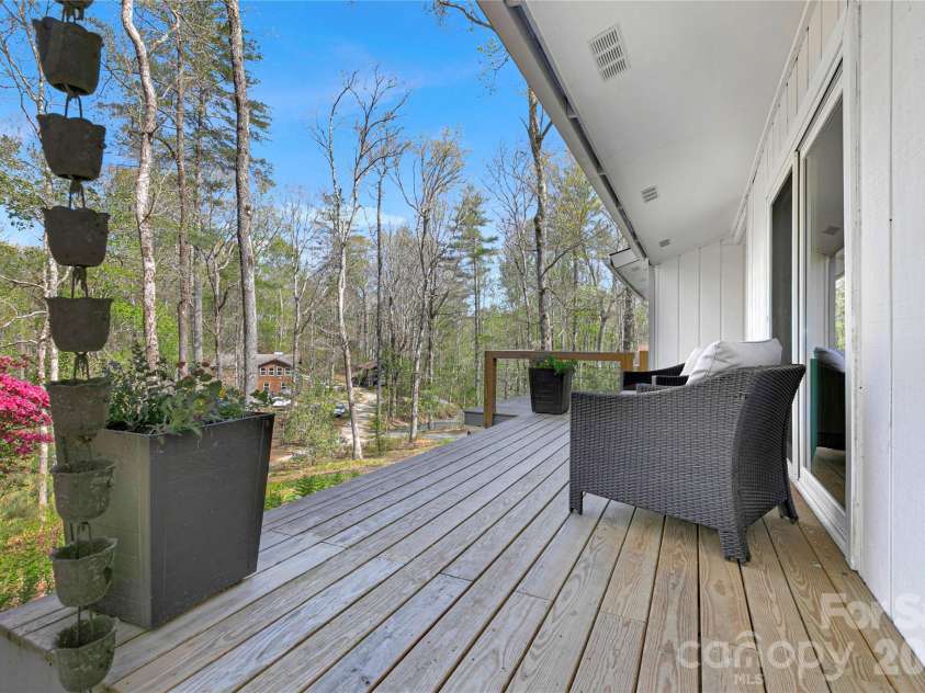 359 Rainbow Lake Drive, Brevard, NC 28712.  MLS# CAR4364404, YatesRealty ID 21110. 