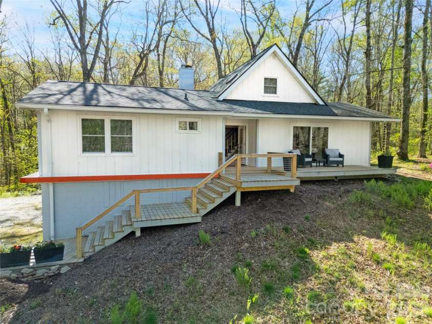 359 Rainbow Lake Drive, Brevard, NC 28712.  MLS# CAR4364404, YatesRealty ID 21110. Simple elegant and serene.