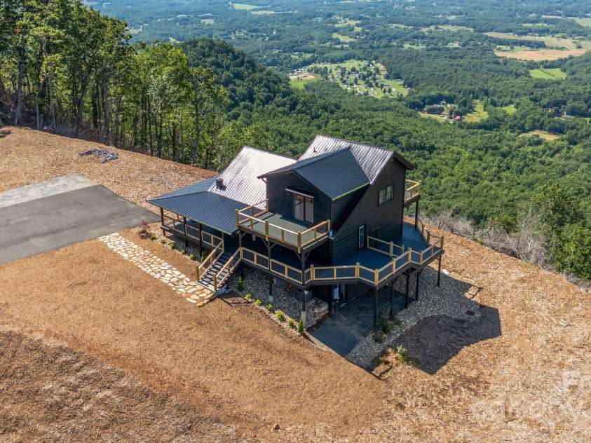 6500 Burkemont Road, Morganton, NC 28655.  MLS# CAR4273645, YatesRealty ID 21110. 