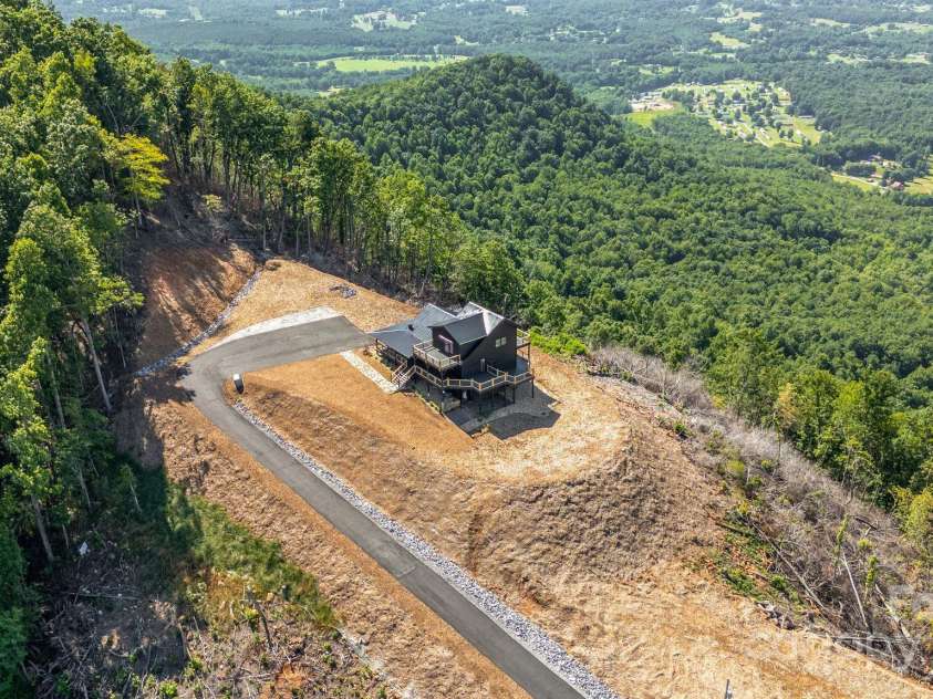 6500 Burkemont Road, Morganton, NC 28655.  MLS# CAR4273645, YatesRealty ID 21110. 