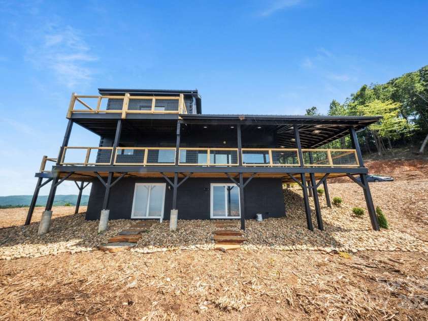 6500 Burkemont Road, Morganton, NC 28655.  MLS# CAR4273645, YatesRealty ID 21110. 