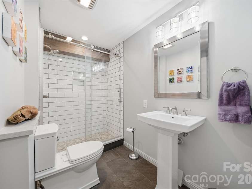 6500 Burkemont Road, Morganton, NC 28655.  MLS# CAR4336098, YatesRealty ID 21110. 