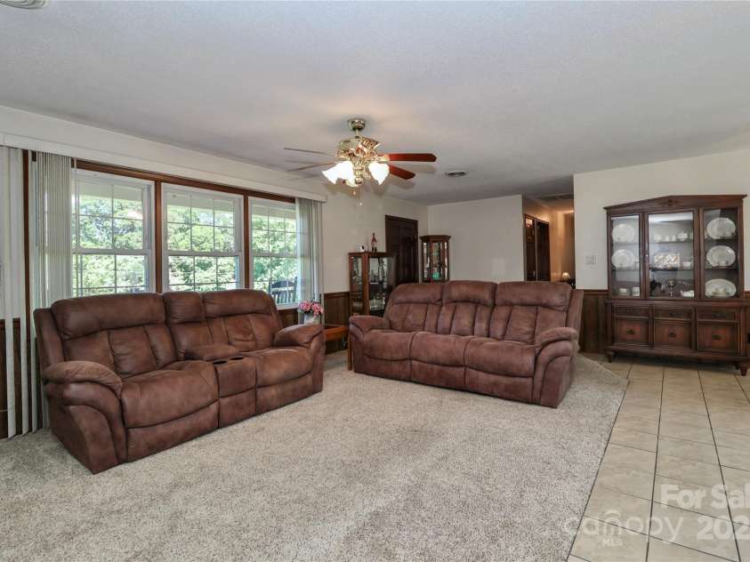 116 Deer Trail Road, Statesville, NC 28677.  MLS# CAR4272587, YatesRealty ID 21111. 