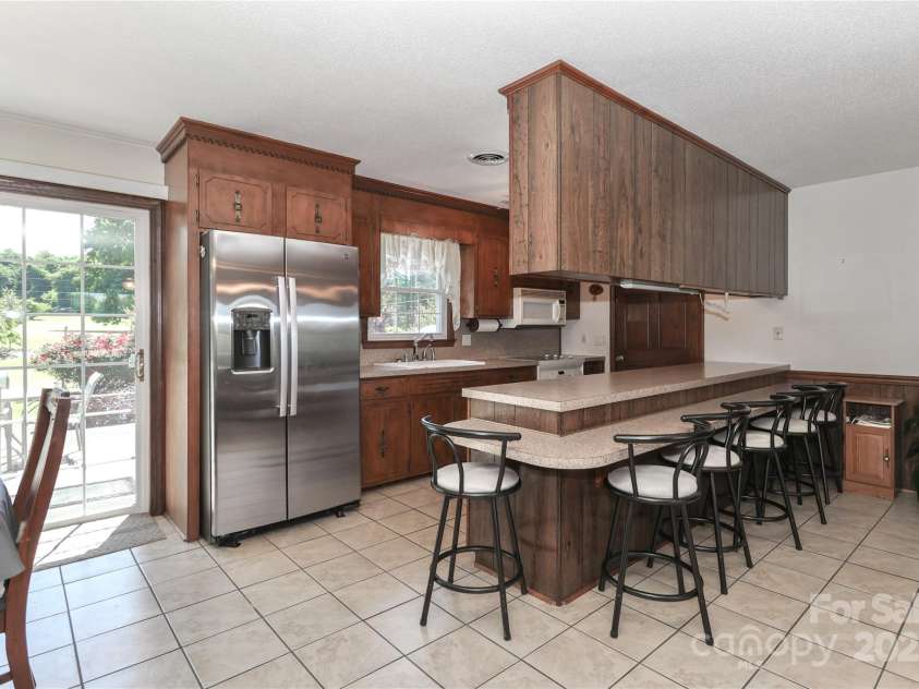 116 Deer Trail Road, Statesville, NC 28677.  MLS# CAR4272587, YatesRealty ID 21111. 