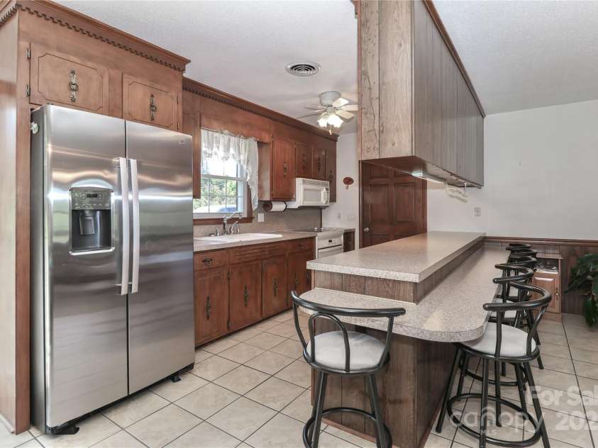 116 Deer Trail Road, Statesville, NC 28677.  MLS# CAR4272587, YatesRealty ID 21111. 