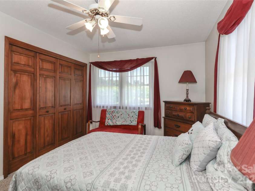 116 Deer Trail Road, Statesville, NC 28677.  MLS# CAR4272587, YatesRealty ID 21111. 