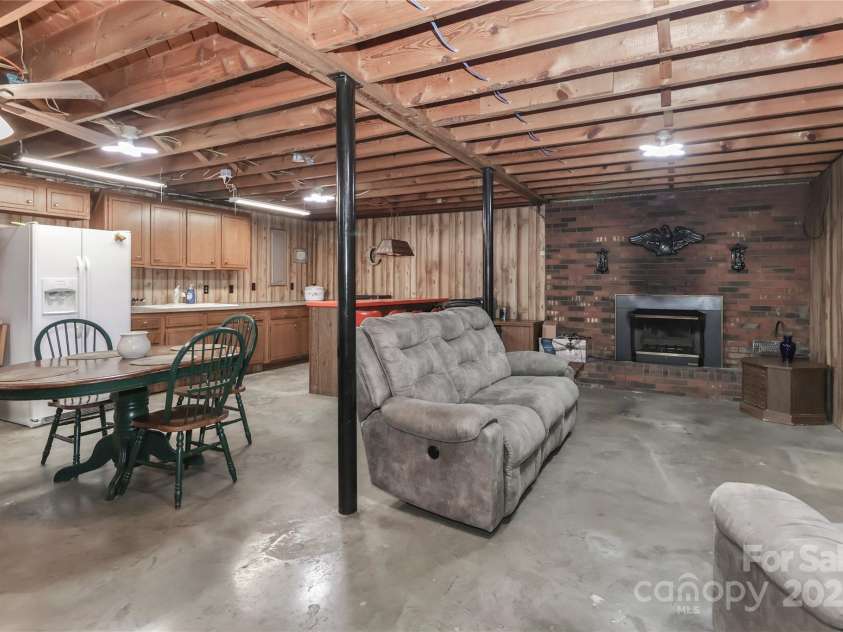 116 Deer Trail Road, Statesville, NC 28677.  MLS# CAR4272587, YatesRealty ID 21111. 