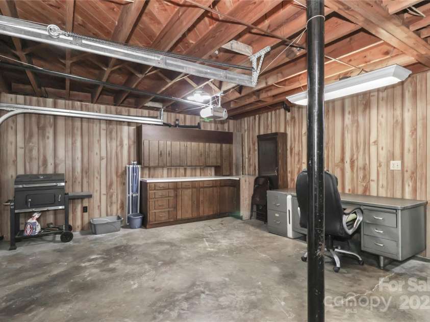 116 Deer Trail Road, Statesville, NC 28677.  MLS# CAR4272587, YatesRealty ID 21111. 