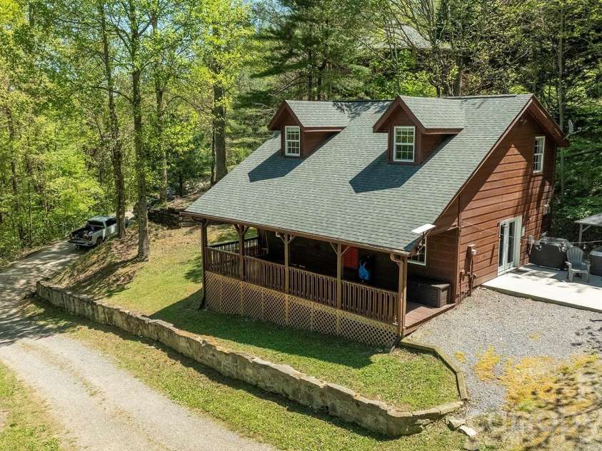 95 Lasso Lane, Waynesville, NC 28785.  MLS# CAR4375234, YatesRealty ID 21112. 