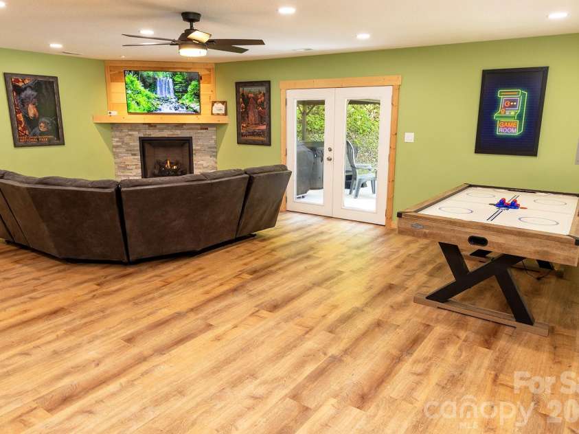 95 Lasso Lane, Waynesville, NC 28785.  MLS# CAR4375234, YatesRealty ID 21112. 