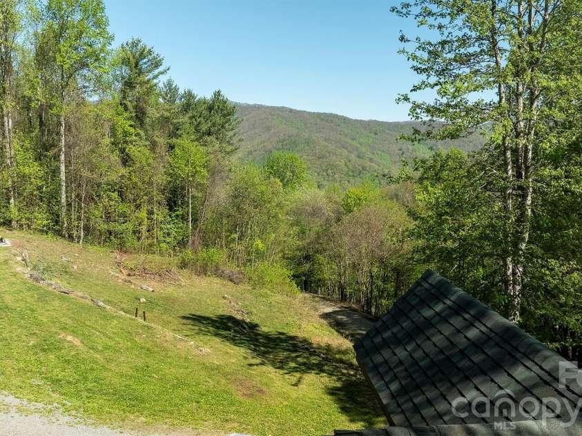 95 Lasso Lane, Waynesville, NC 28785.  MLS# CAR4375234, YatesRealty ID 21112. 