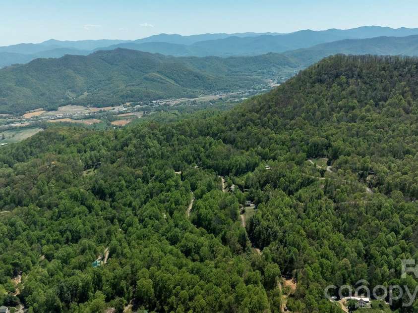 95 Lasso Lane, Waynesville, NC 28785.  MLS# CAR4375234, YatesRealty ID 21112. 