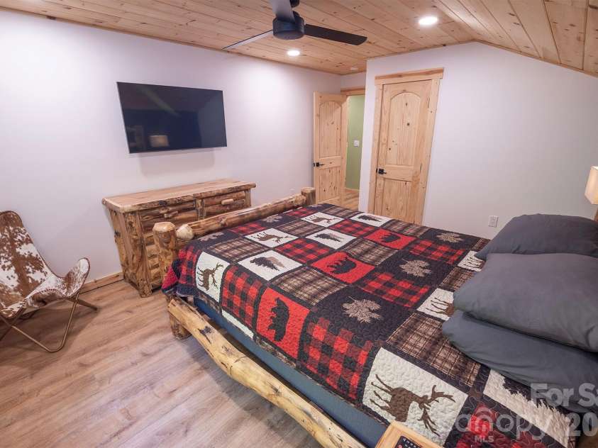 95 Lasso Lane, Waynesville, NC 28785.  MLS# CAR4412726, YatesRealty ID 21112. 