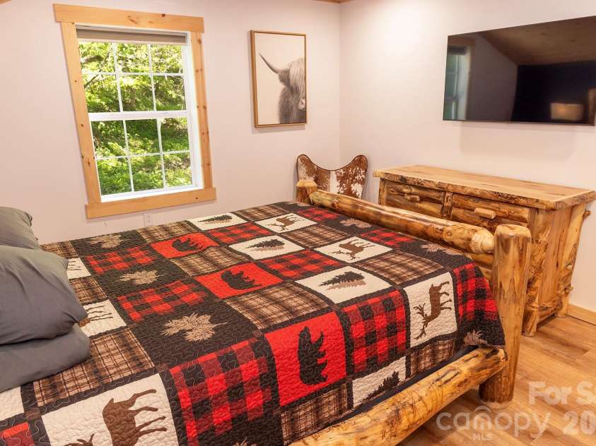 95 Lasso Lane, Waynesville, NC 28785.  MLS# CAR4412726, YatesRealty ID 21112. 