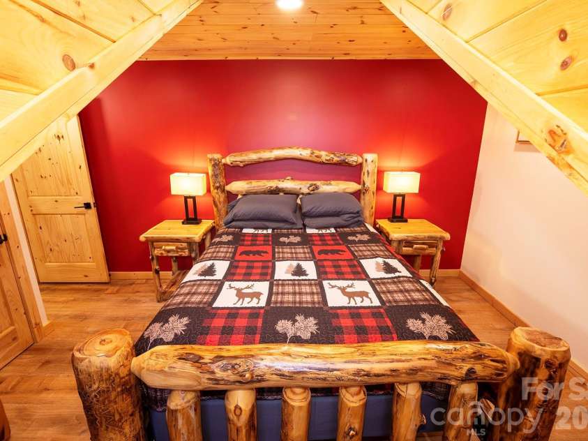 95 Lasso Lane, Waynesville, NC 28785.  MLS# CAR4412726, YatesRealty ID 21112. 