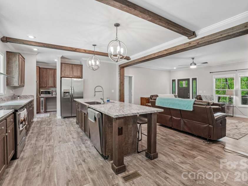 590 Willow Lane, Marshall, NC 28753.  MLS# CAR4317639, YatesRealty ID 21115. 
