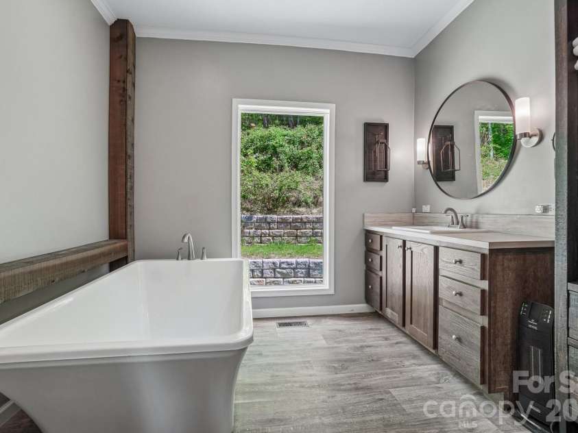 590 Willow Lane, Marshall, NC 28753.  MLS# CAR4317639, YatesRealty ID 21115. 