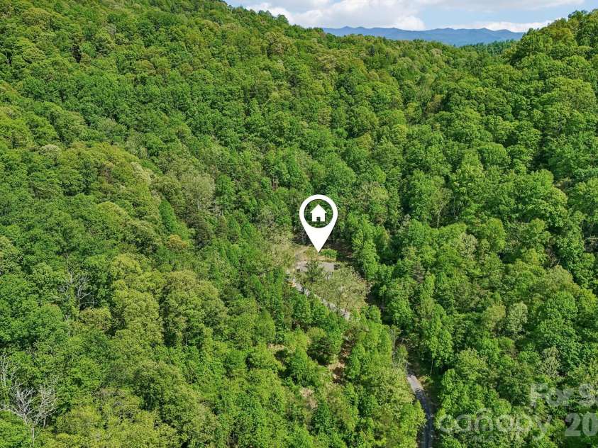 590 Willow Lane, Marshall, NC 28753.  MLS# CAR4317639, YatesRealty ID 21115. 