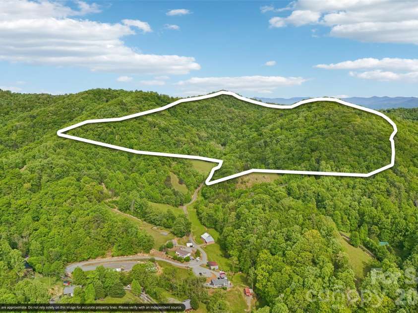 590 Willow Lane, Marshall, NC 28753.  MLS# CAR4317639, YatesRealty ID 21115. 