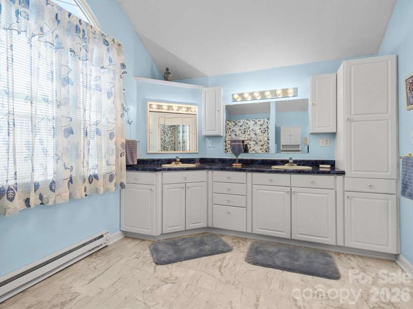 727 Jenkins Valley Road, Alexander, NC 28701.  MLS# CAR4357039, YatesRealty ID 21116. Large upstairs bathroom