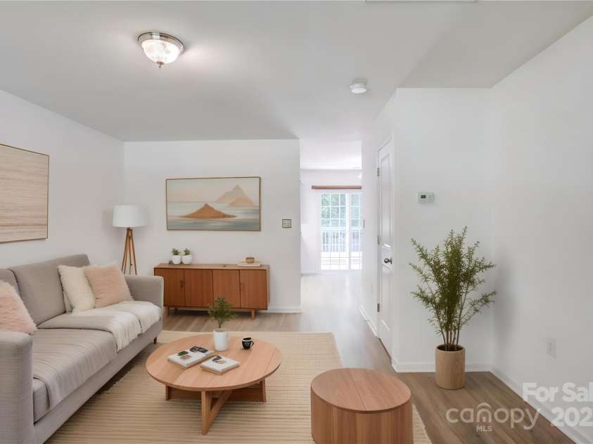 5319 Swearngan Road, Charlotte, NC 28216.  MLS# CAR4273111, YatesRealty ID 21117. 