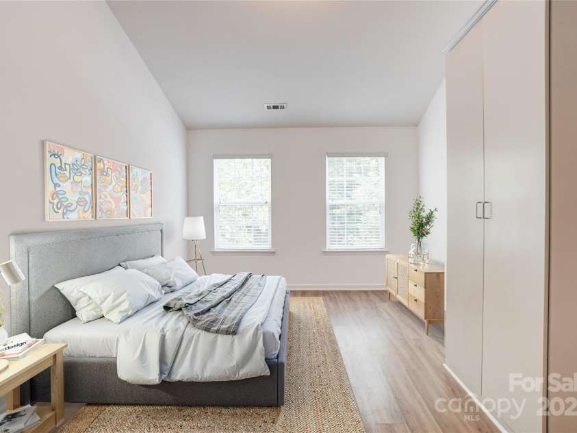 5319 Swearngan Road, Charlotte, NC 28216.  MLS# CAR4273111, YatesRealty ID 21117. 