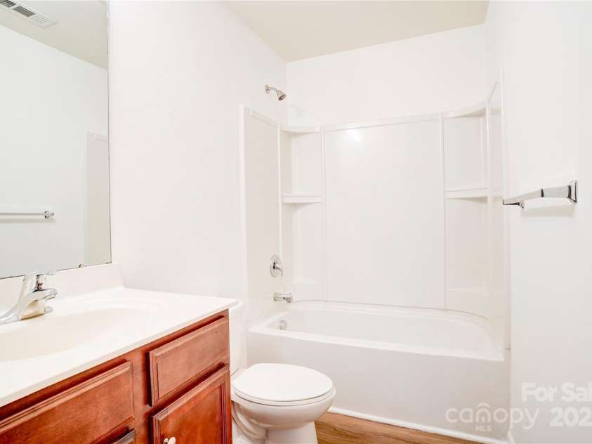 5319 Swearngan Road, Charlotte, NC 28216.  MLS# CAR4273111, YatesRealty ID 21117. 