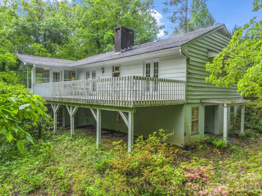 57 Tate Lane, Tryon, NC 28782.  MLS# CAR4378225, YatesRealty ID 21117. 