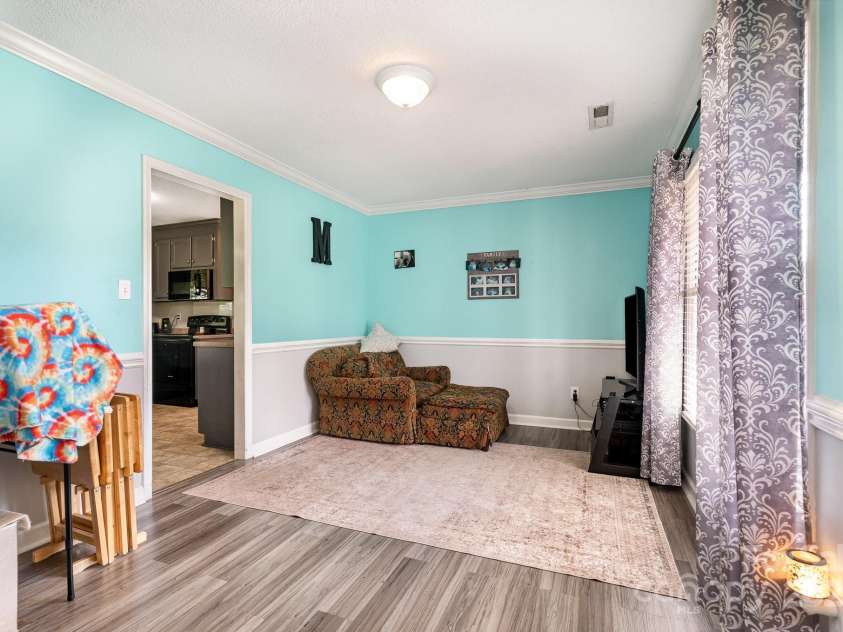 920 Manor Drive, Kings Mountain, NC 28086.  MLS# CAR4272603, YatesRealty ID 21118. 