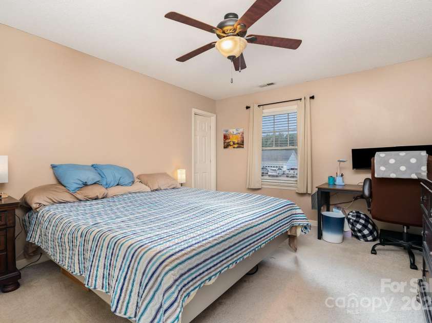 920 Manor Drive, Kings Mountain, NC 28086.  MLS# CAR4272603, YatesRealty ID 21118. 