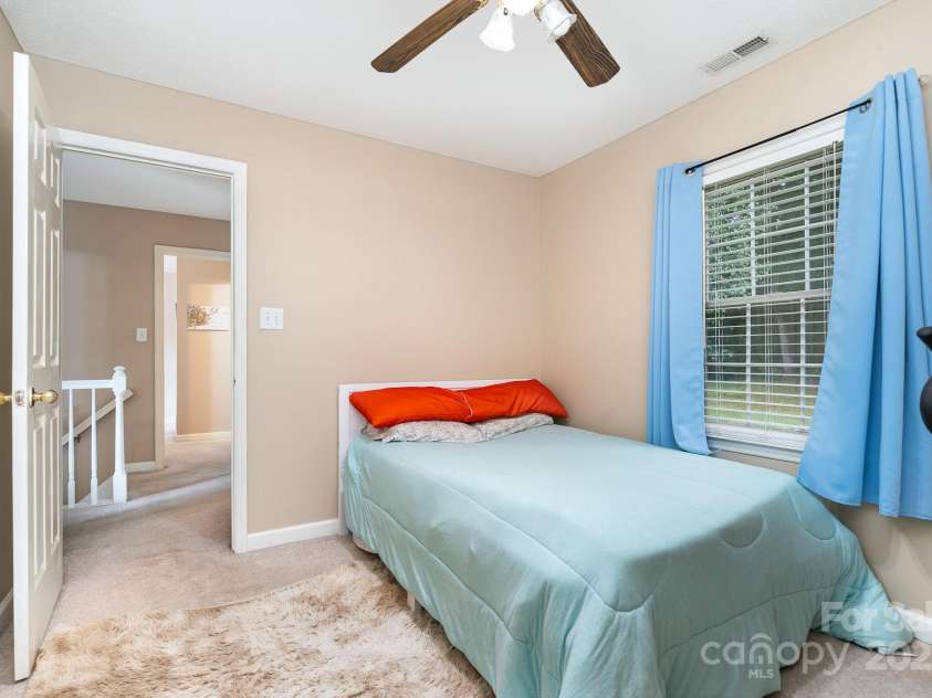 920 Manor Drive, Kings Mountain, NC 28086.  MLS# CAR4272603, YatesRealty ID 21118. 