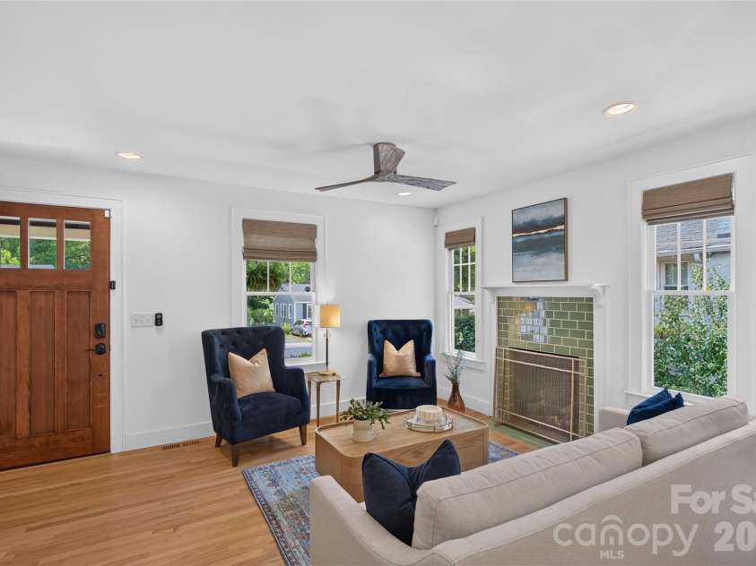 1716 Merriman Avenue, Charlotte, NC 28203.  MLS# CAR4406449, YatesRealty ID 21119. 