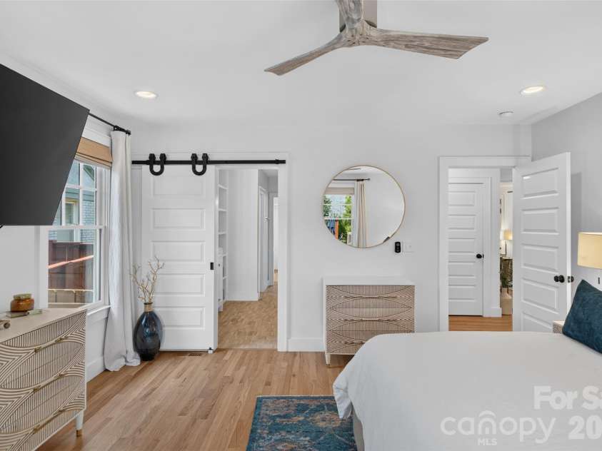 1716 Merriman Avenue, Charlotte, NC 28203.  MLS# CAR4406449, YatesRealty ID 21119. 