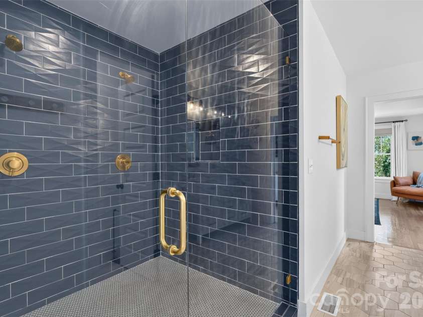 1716 Merriman Avenue, Charlotte, NC 28203.  MLS# CAR4406449, YatesRealty ID 21119. 
