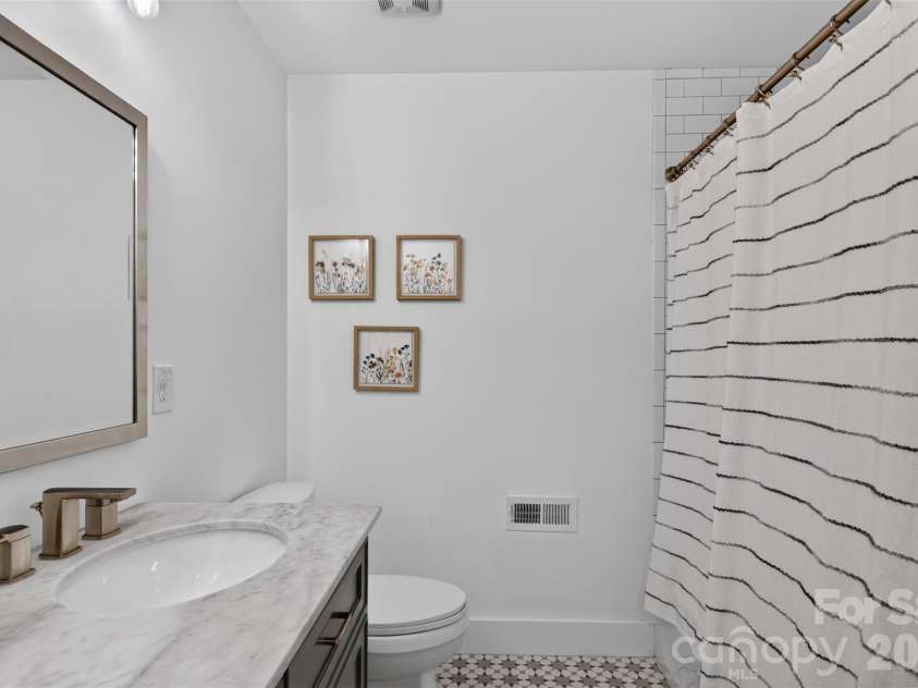 1716 Merriman Avenue, Charlotte, NC 28203.  MLS# CAR4406449, YatesRealty ID 21119. 
