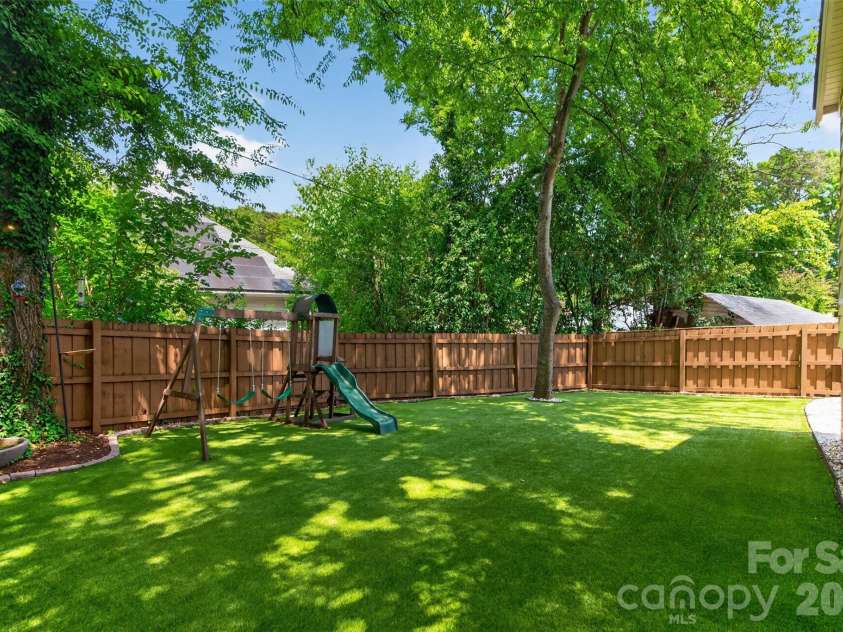 1716 Merriman Avenue, Charlotte, NC 28203.  MLS# CAR4406449, YatesRealty ID 21119. 