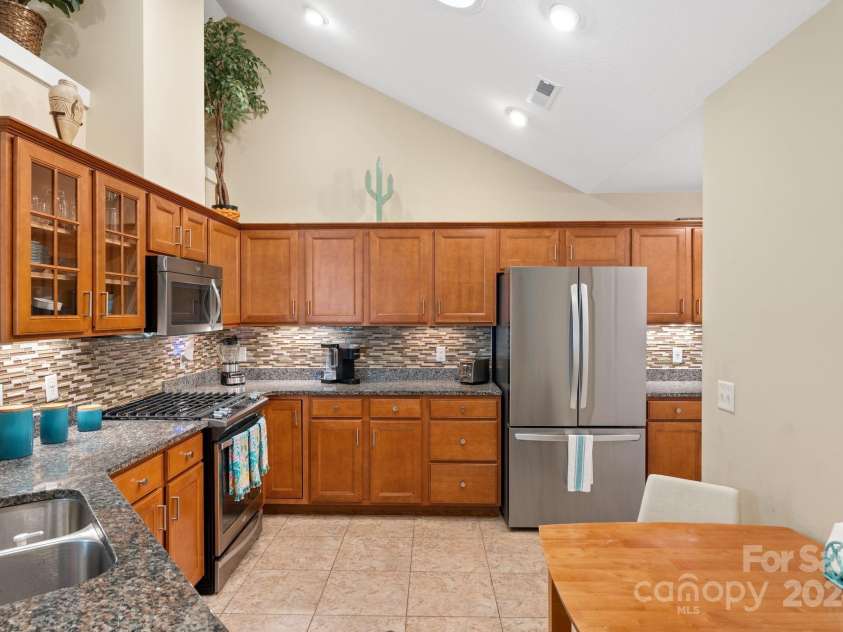 15 Westfield Way, Candler, NC 28715.  MLS# CAR4199194, YatesRealty ID 2112. 
