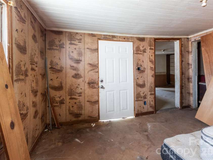 689c Pinckney Road, Chester, SC 29706.  MLS# CAR4379950, YatesRealty ID 21121. 