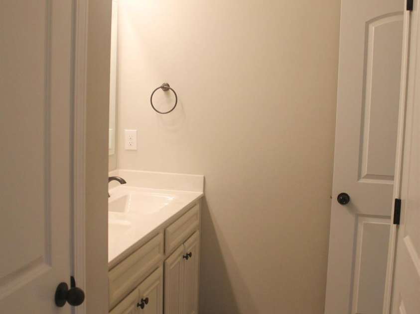 858 Oak Manor Drive, Concord, NC 28025.  MLS# CAR4268517, YatesRealty ID 21121. Oak Manor Bath 3 View