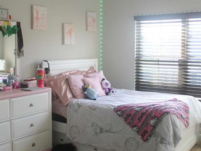 858 Oak Manor Drive, Concord, NC 28025.  MLS# CAR4268517, YatesRealty ID 21121. Oak Manor Bedroom 3 View A