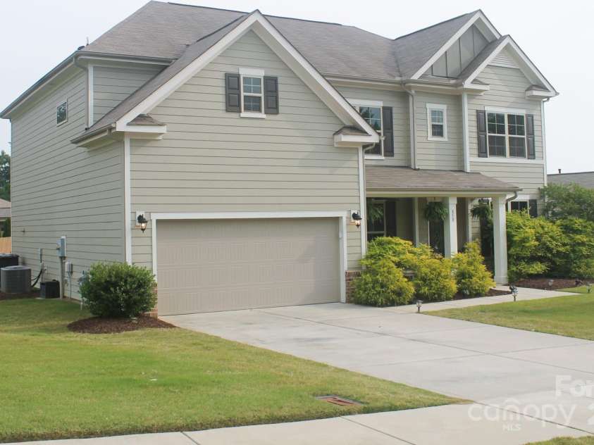 858 Oak Manor Drive, Concord, NC 28025.  MLS# CAR4268517, YatesRealty ID 21121. Oak Manor Exterior Photo C