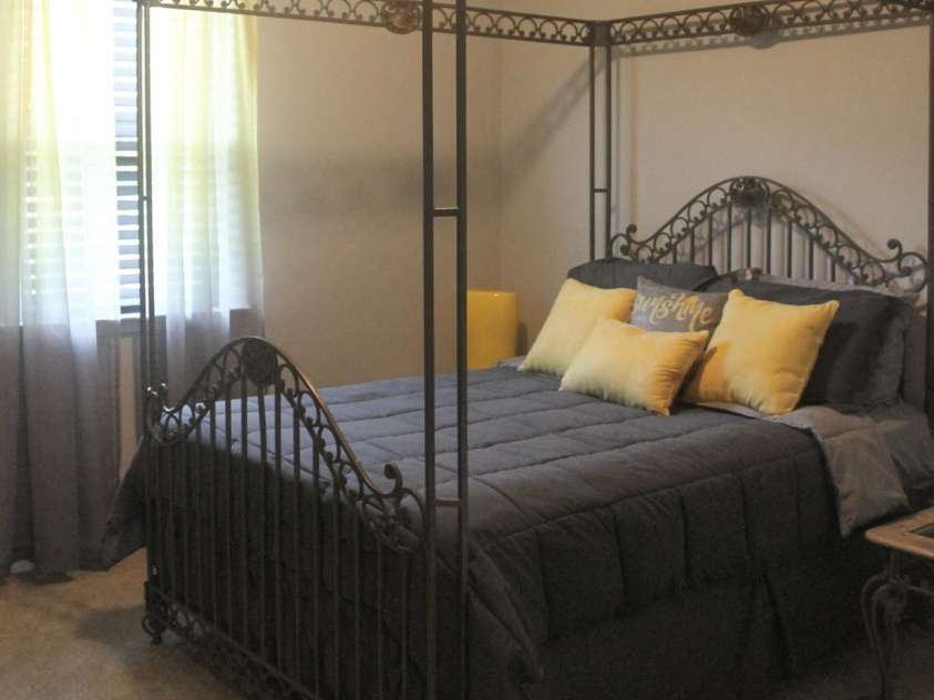 858 Oak Manor Drive, Concord, NC 28025.  MLS# CAR4268517, YatesRealty ID 21121. Oak Manor Guest Bedroom