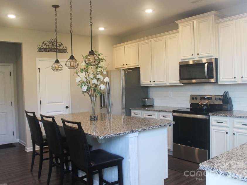 858 Oak Manor Drive, Concord, NC 28025.  MLS# CAR4268517, YatesRealty ID 21121. Oak Manor Kitchen View B
