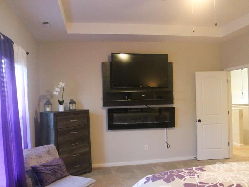 858 Oak Manor Drive, Concord, NC 28025.  MLS# CAR4268517, YatesRealty ID 21121. Oak Manor Owner's Suite View E