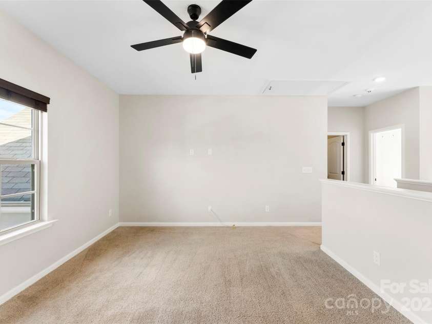 858 Oak Manor Drive, Concord, NC 28025.  MLS# CAR4332430, YatesRealty ID 21121. 